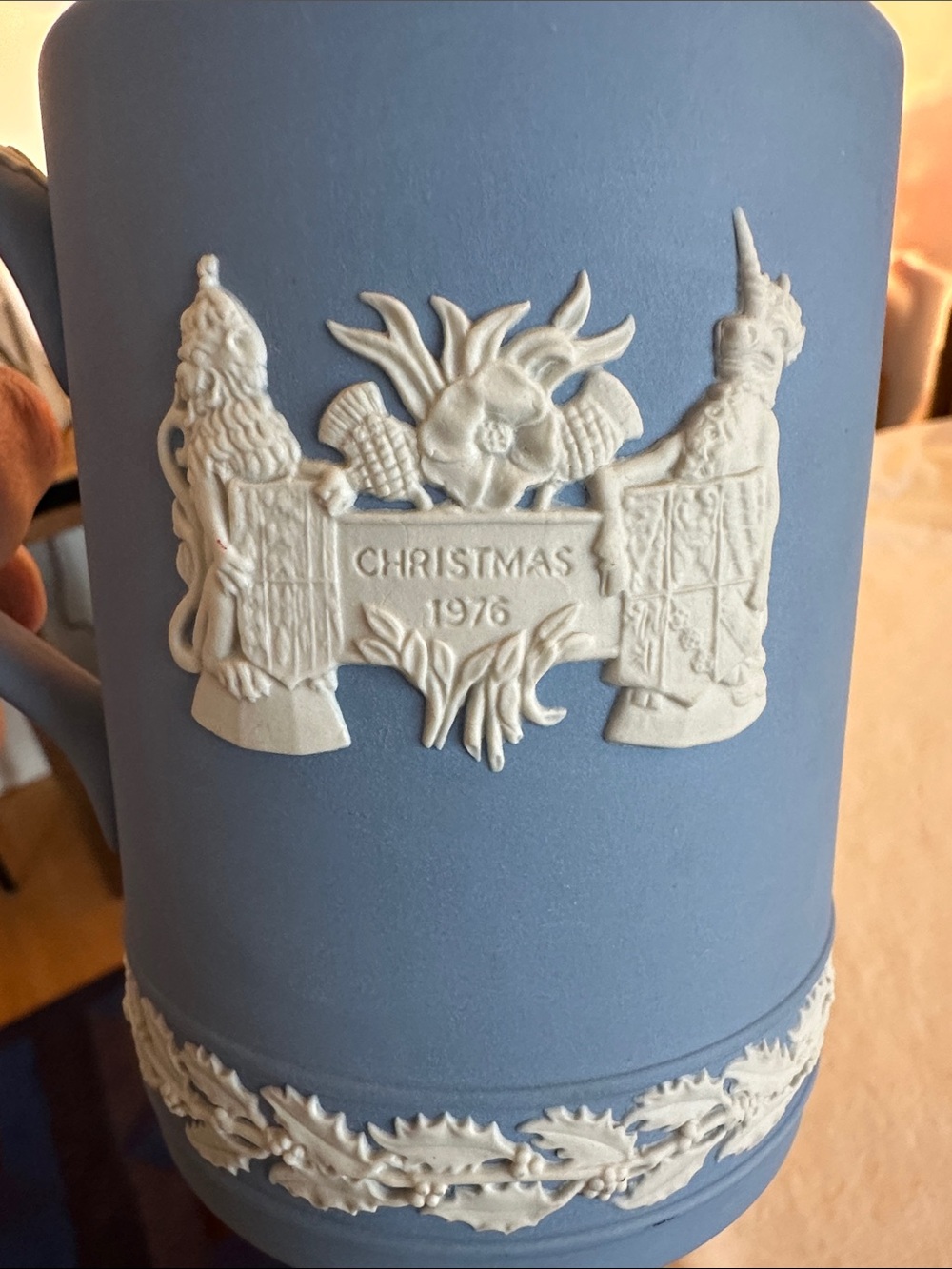 Wedgwood Hampton Court Christmas 1976 mug